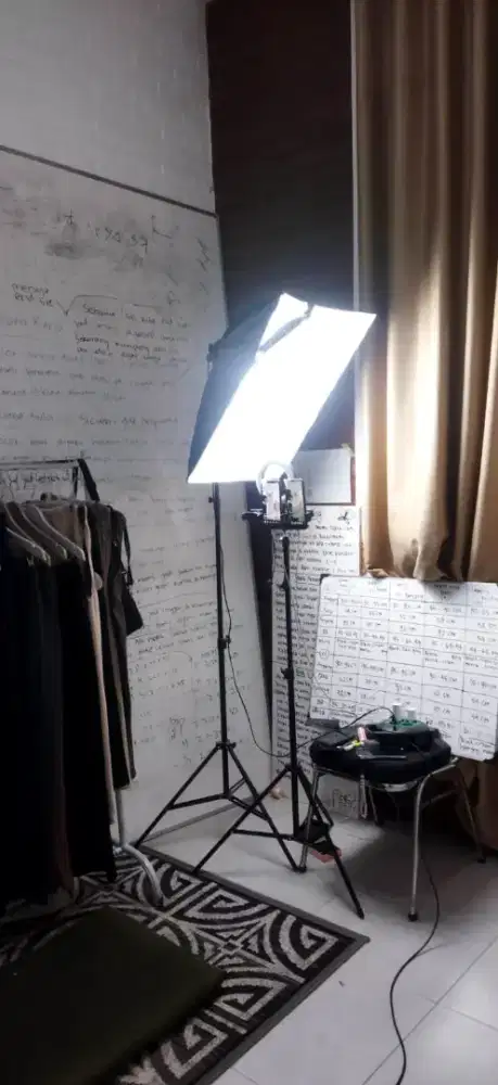 HOST LIVE SHOPEE/TIKTOK