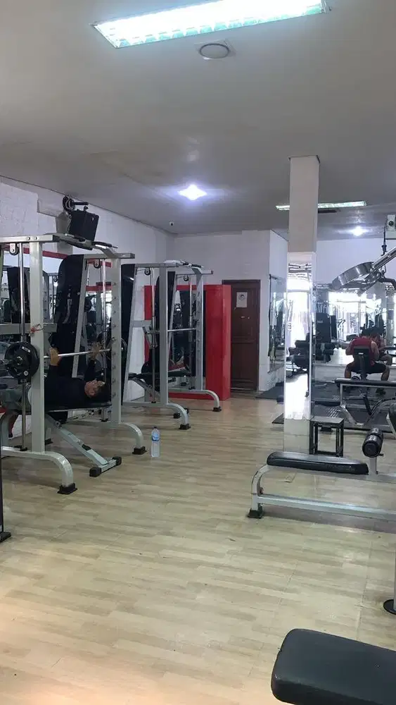 Penjaga gym diperlukan segera