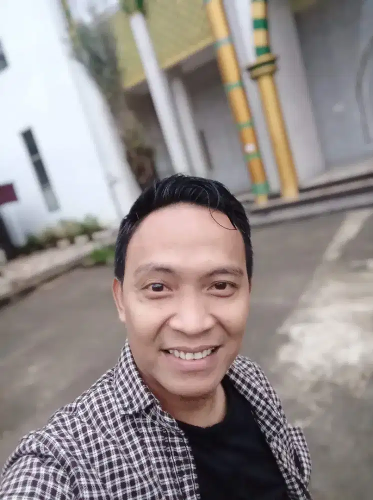 Ane lagi cari kerjaan  supir pribadi pengalaman sdh bnyak