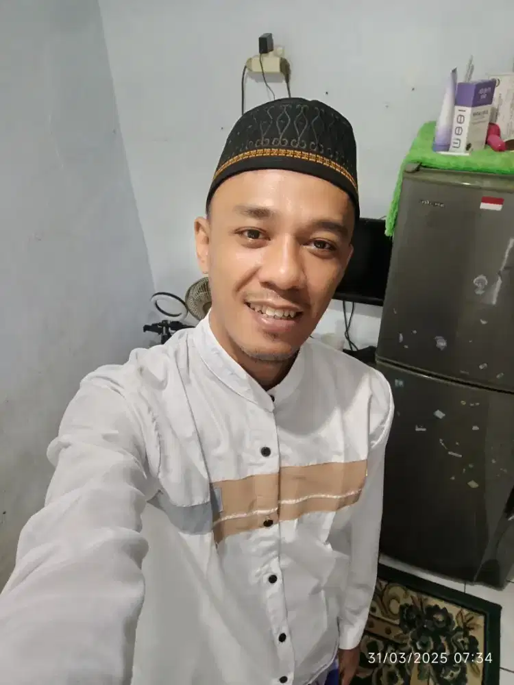 Cari pekerjaan apa saja yang penting halal