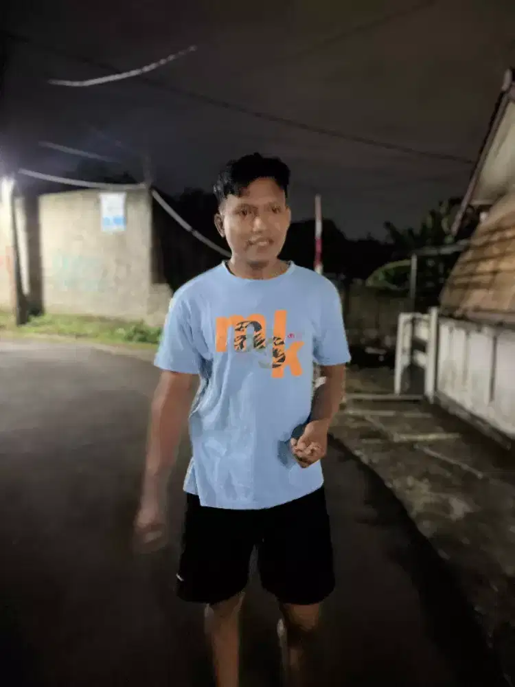 Lagi cari kerja apa saja asal gak jualan
