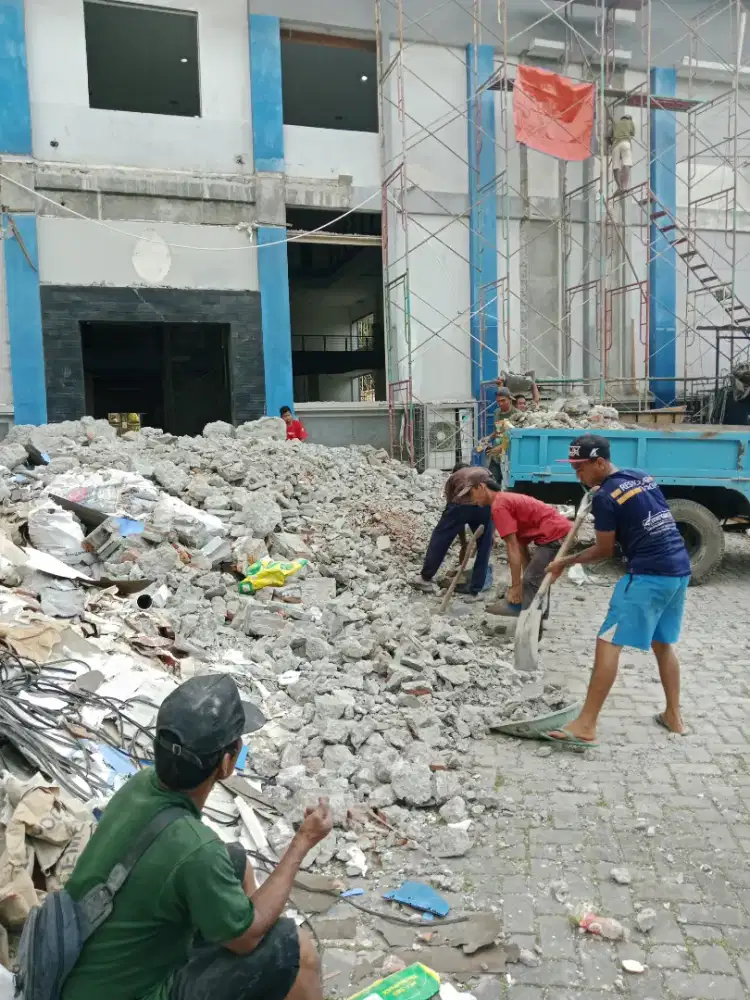 Buang puing dan limbah proyek