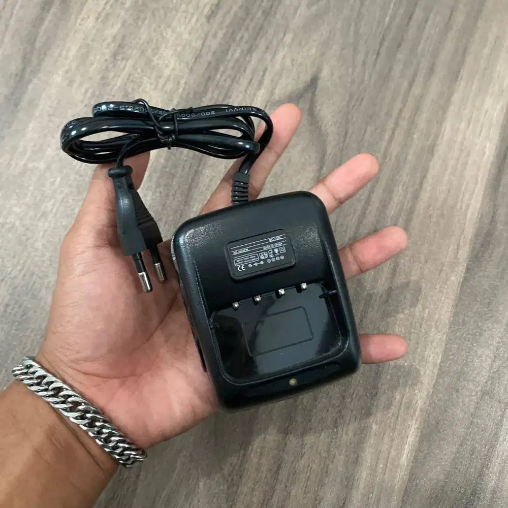 Charger Weirwei VEV-388