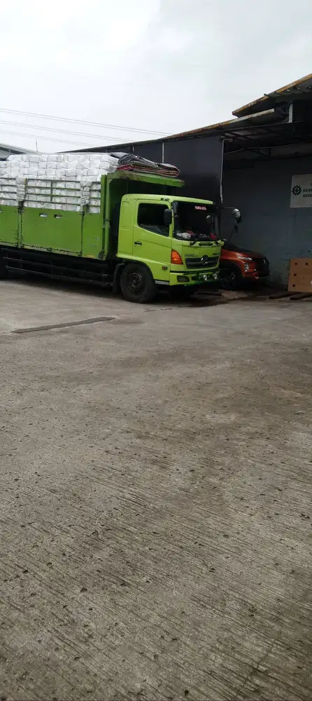 Saya sedang membutuhkan pekerjaan driver truk