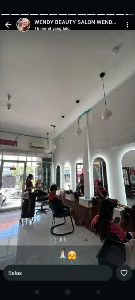 Cari pegawai salon