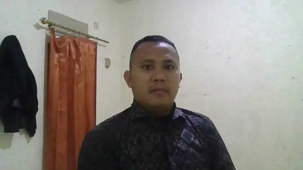 Cari kerja sebagai driver pribadi.