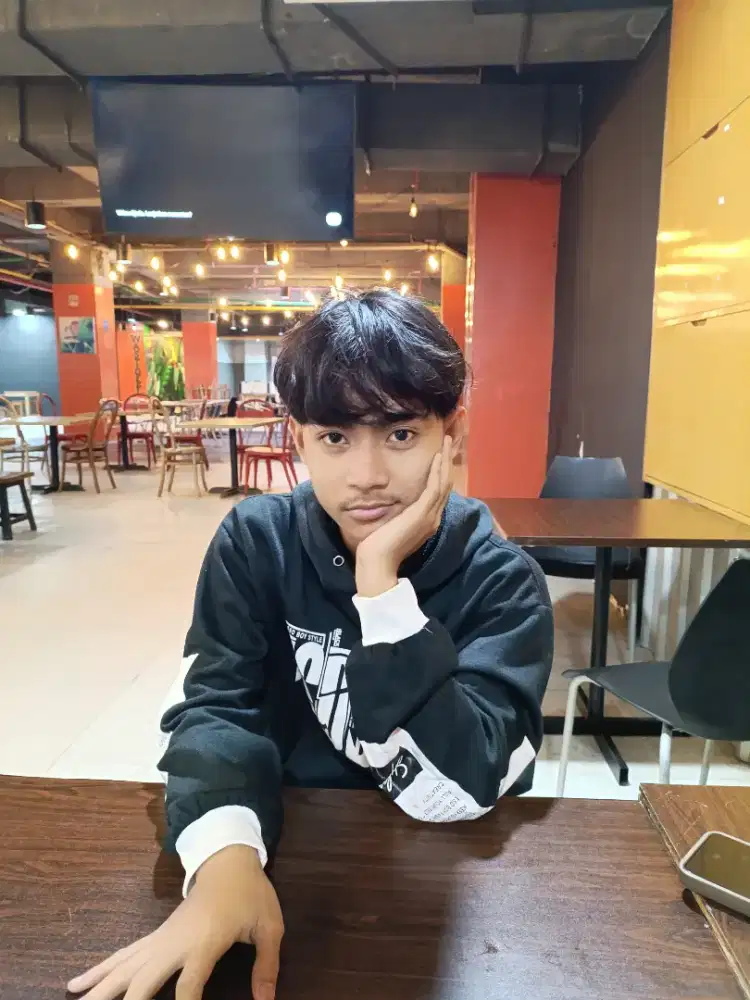 Cari loker waiters,kasir,ataupun office boy
