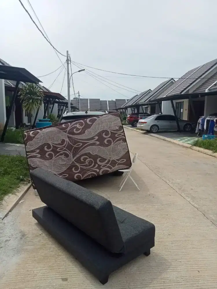 Layanan jasa cuci sofa, kasur, karpet, poles lantai dan vinyl