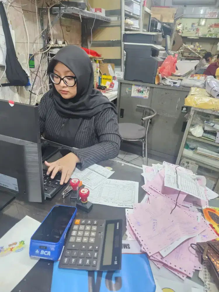 Lowongan admin CS dan wardrobe