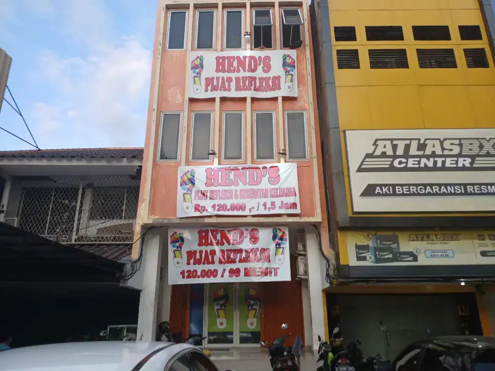 Dibutuhkan Terapis  Refleksi Pria dan Wanita