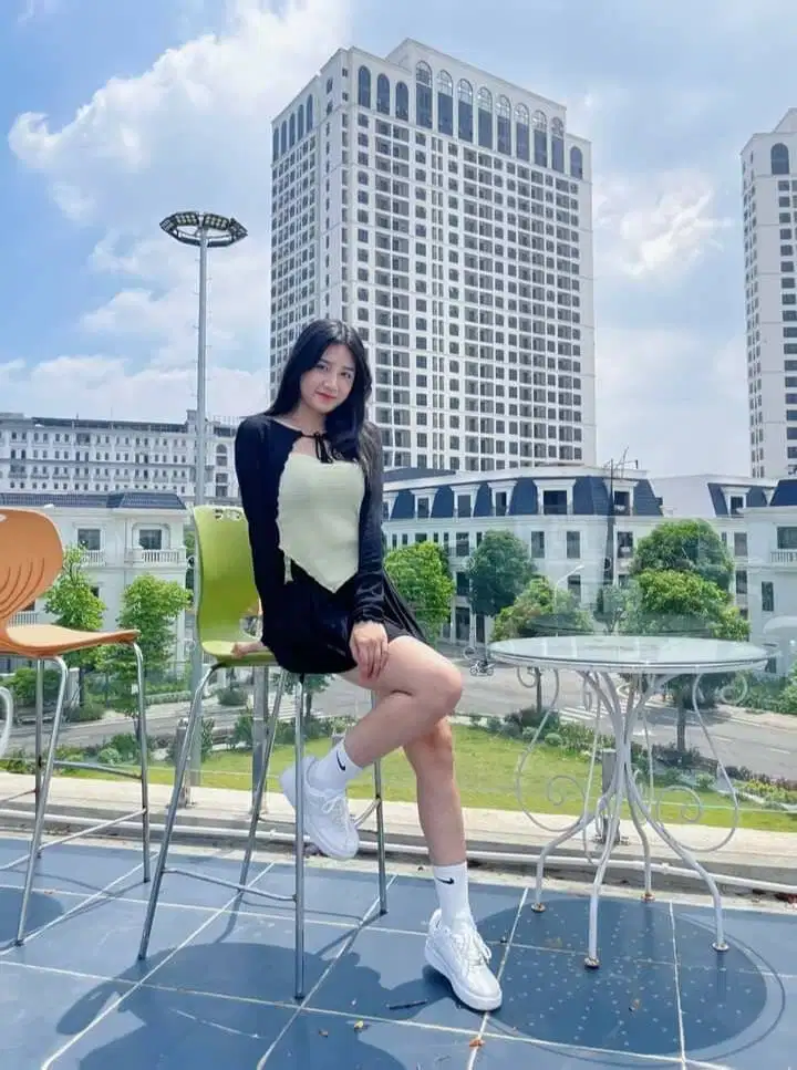 Dibutuhkan segera WANITA asisten pribadi untuk di BALI