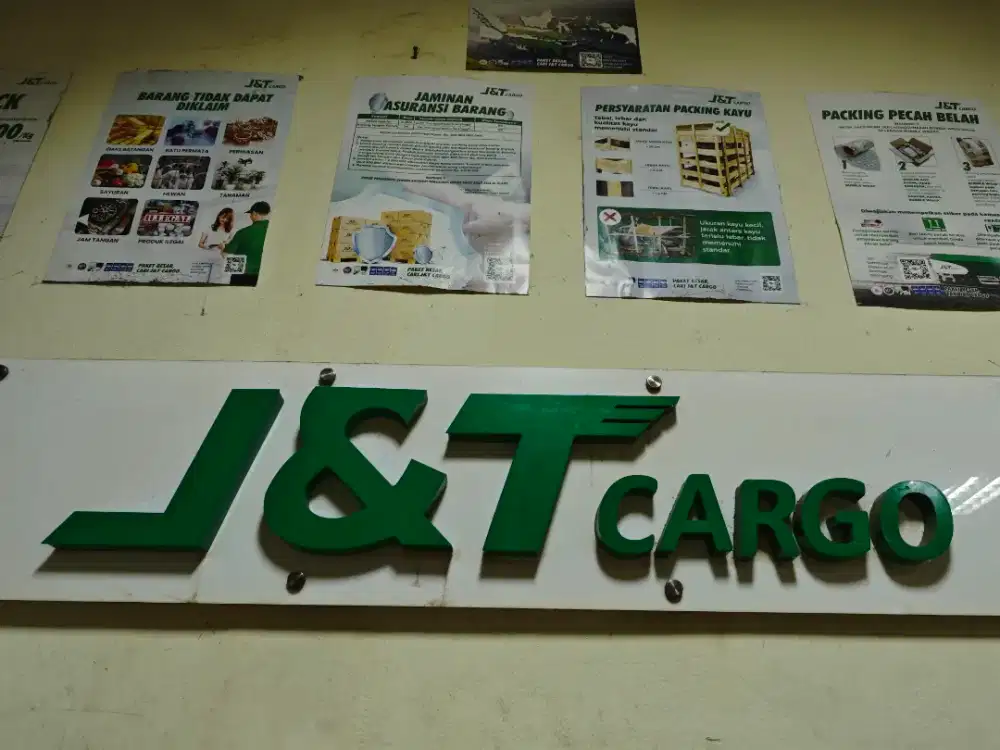 KURIR J&T CARGO