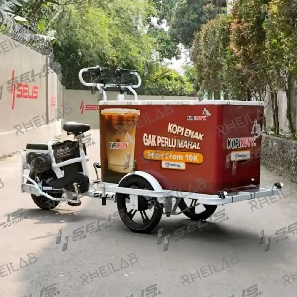 Di cari pegawai kopi keliling dan pramusaji