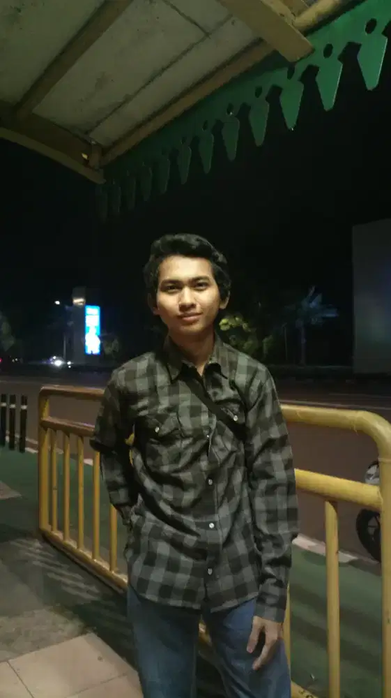 Cari kerja personal asisten/tmen jalan2/tawarin kerjaan lain jga boleh