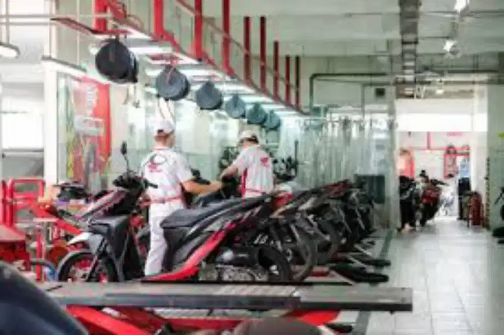 DICARI CEPAT MEKANIK BERPENGALAMAN UNTUK MOTOR