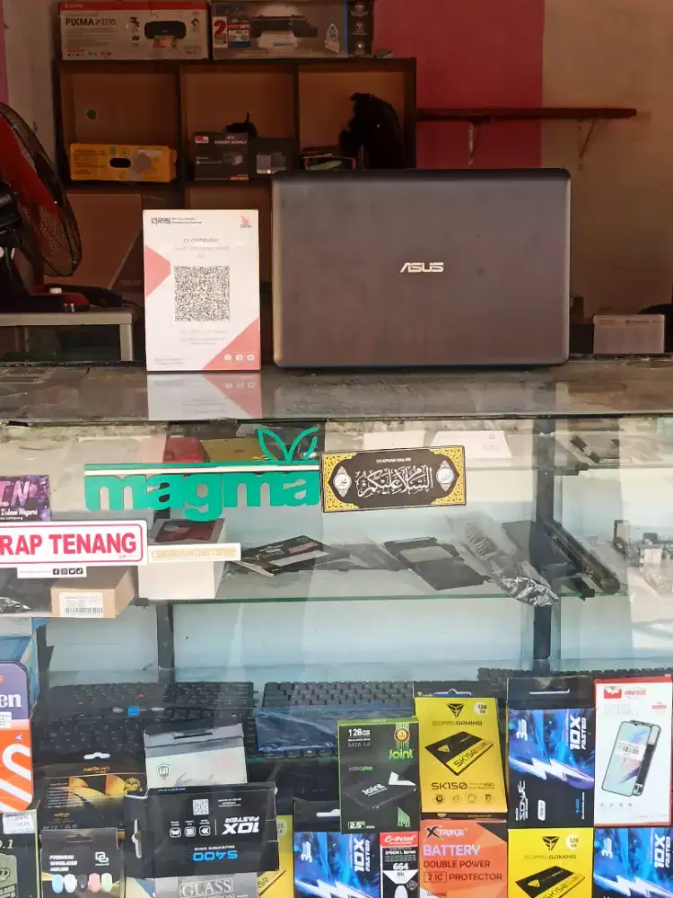 Service laptop/komputer