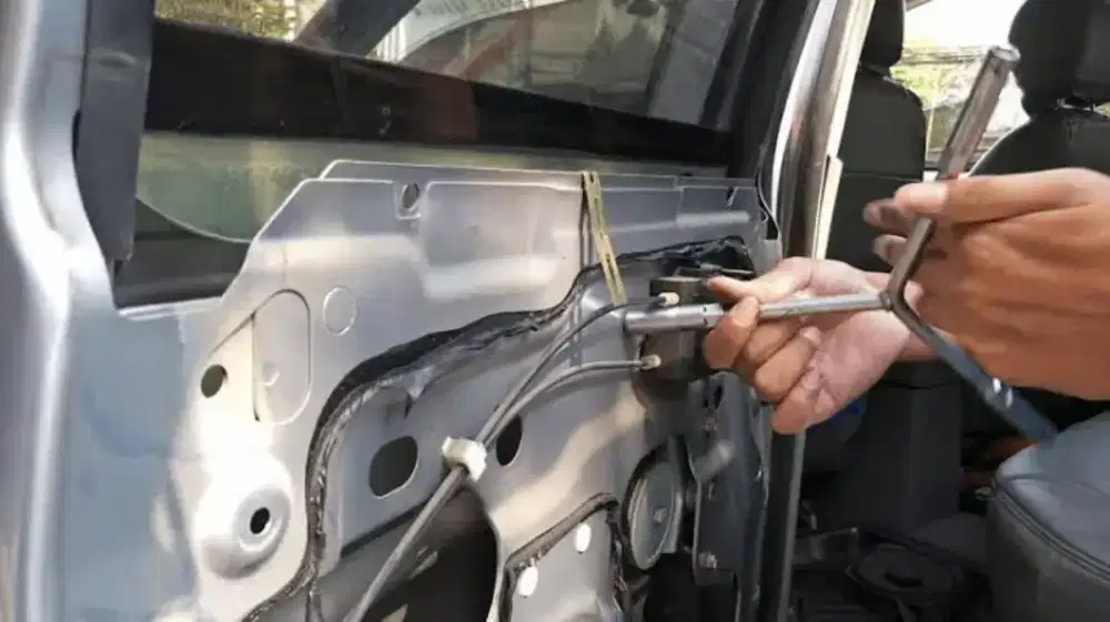 Service panggilan power window
