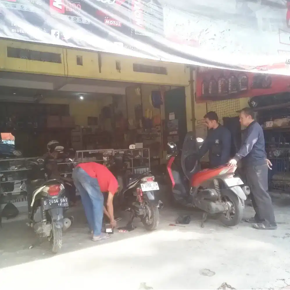 Dicari Mekanik Montir Bengkel Service Motor Berpengalaman