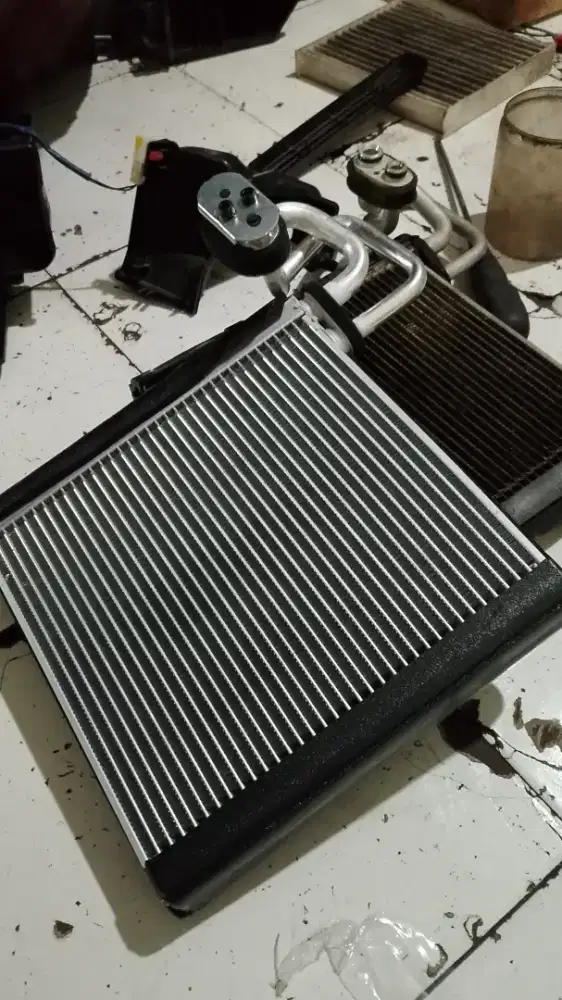 Servis AC mobil