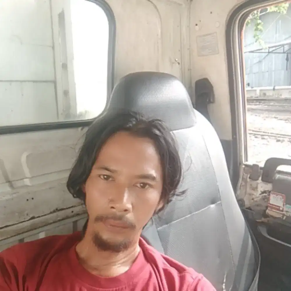 Sy lagi cari kerjaan sopir/ deriver apa aja semua mbil bisa