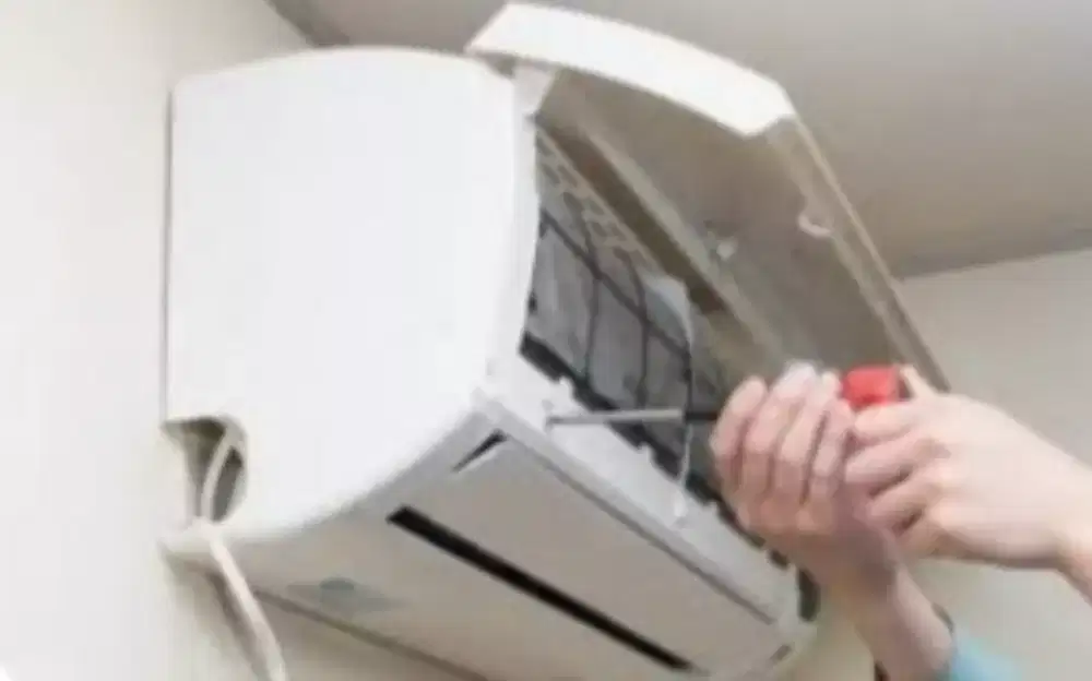 Service AC,Tambah freon, bongkar pasang AC kota padang