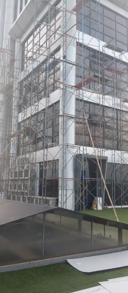Tukang las dan acp panggilan