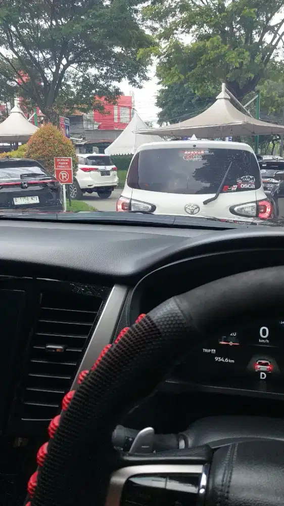Saya sedang mencari pekerjaan supir pribadi/kantor