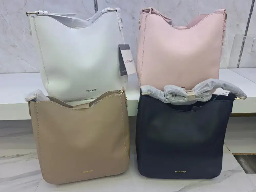 cari karyawan Wanita jaga toko