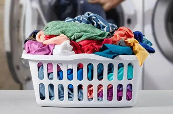 Laundry bagian setrika, kasir