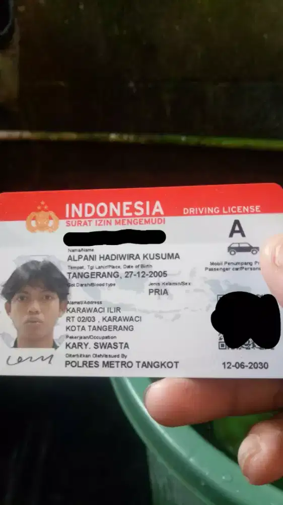 Mencari pekerjaan supir apapun, memiliki SIM A