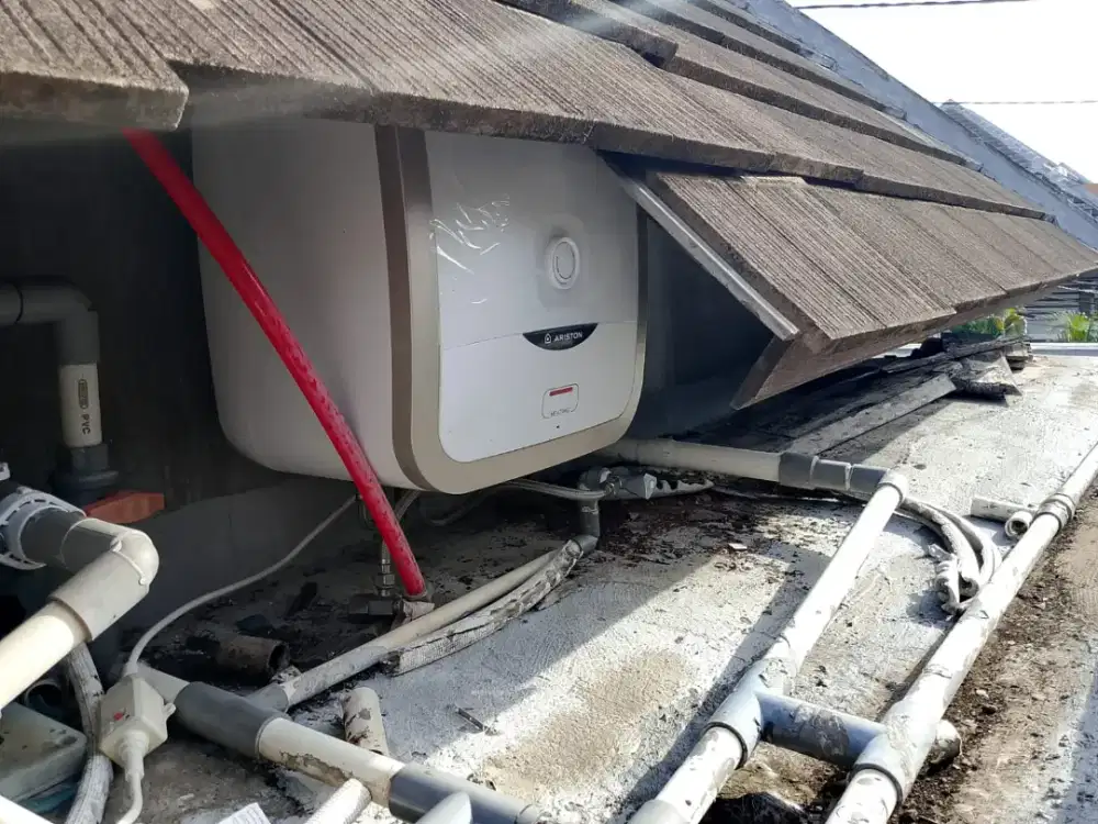 Service dan pasang water heater teknisi water heater tukang ledeng