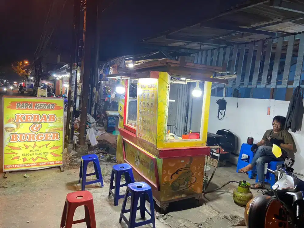 Dibutuhkan tenaga kerja operasional kebab dan burger jl. Tuasan