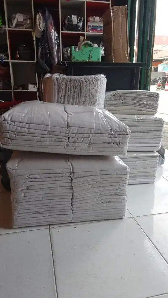 Di butuhkan kurir laundry