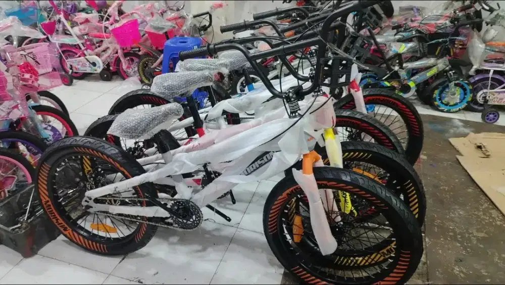 DICARI KARYAWAN UNTUK RAKIT SEPEDA KARUNGAN