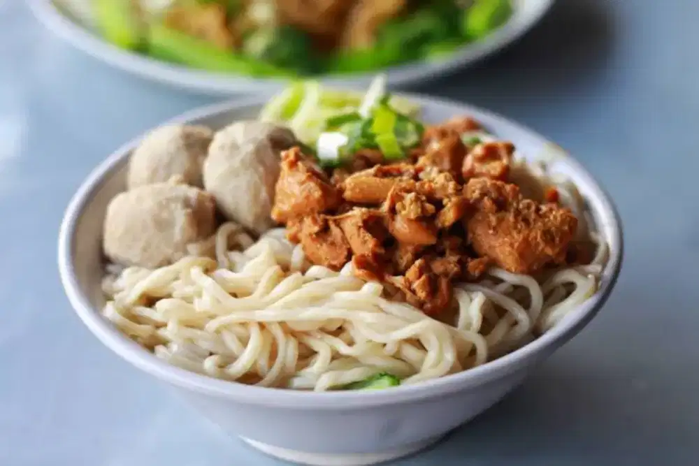 KARYAWAN MIE AYAM (BACA KETERANGAN)