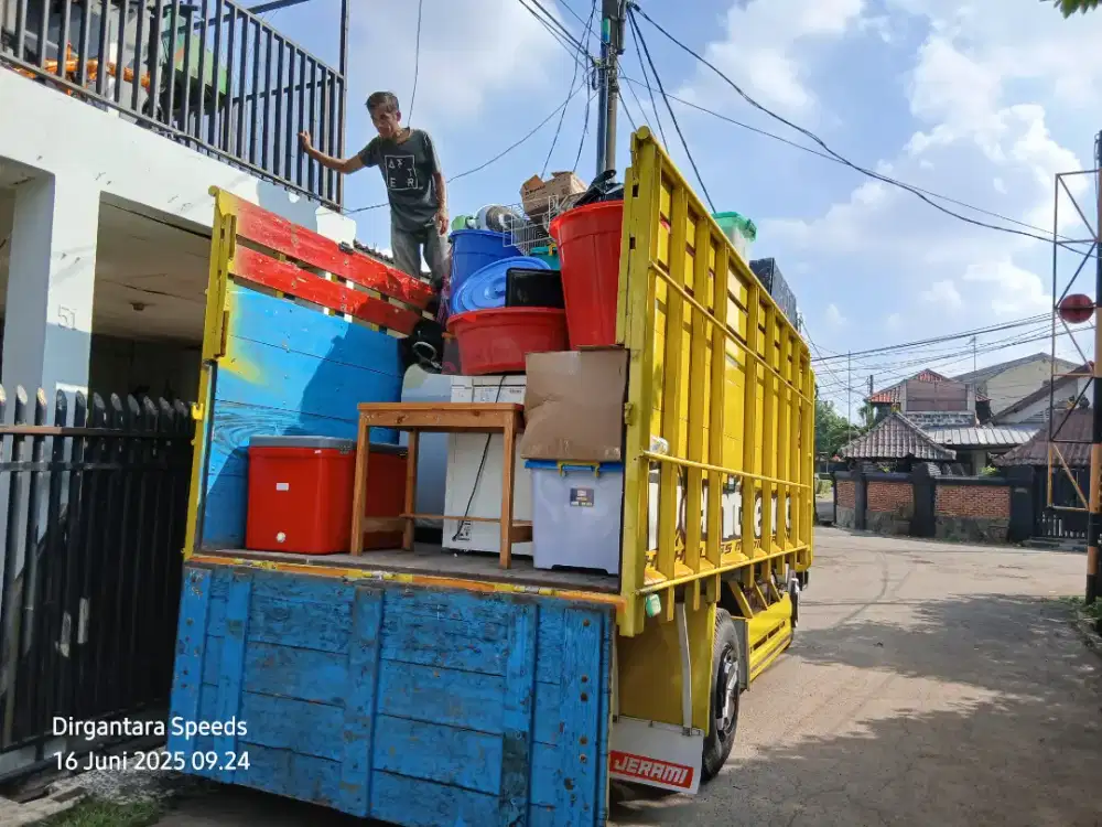 Sewa truk pindahan rumah kantor apartement kos2an gudang dll