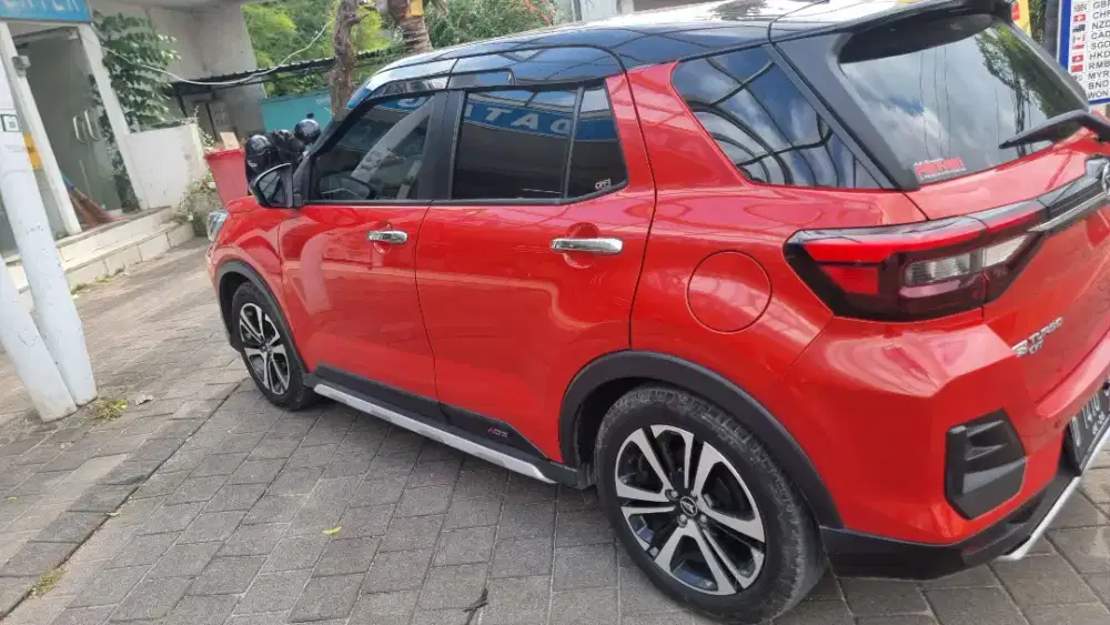 Jasa supir dan sewa mobil harian mingguan bulanan