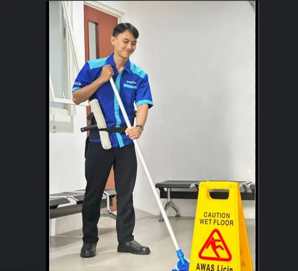 Jasa membersihkan ruangan rumah kantor toren aer