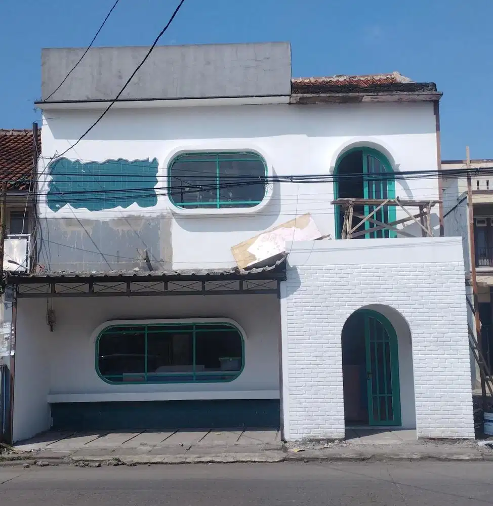 Waitres, pramusaji dan juru masak