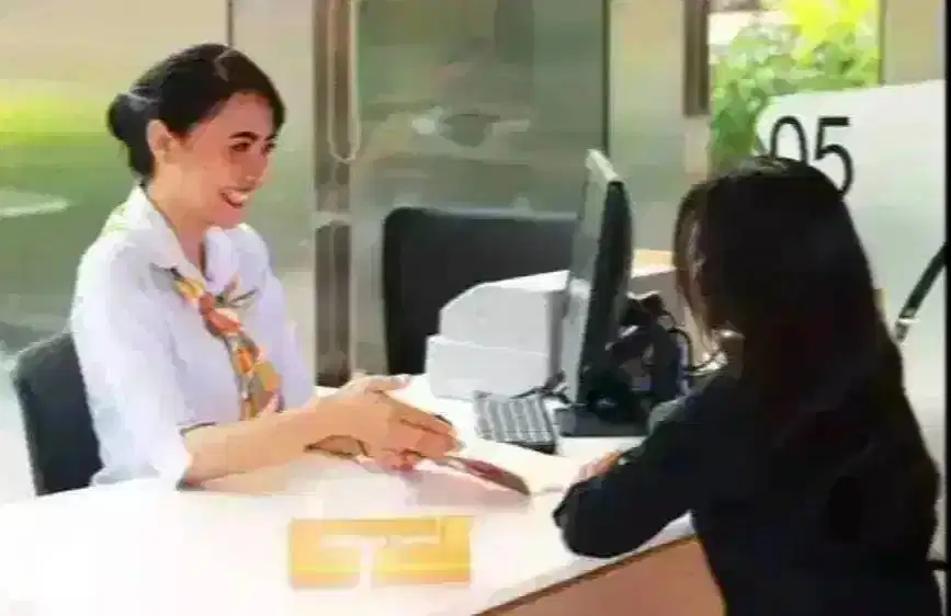 Customer Service & Admin