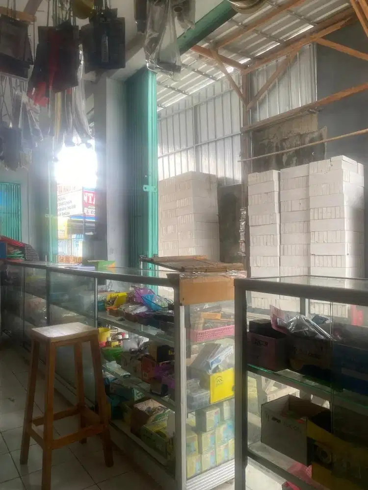 Dicari supir toko bangunan