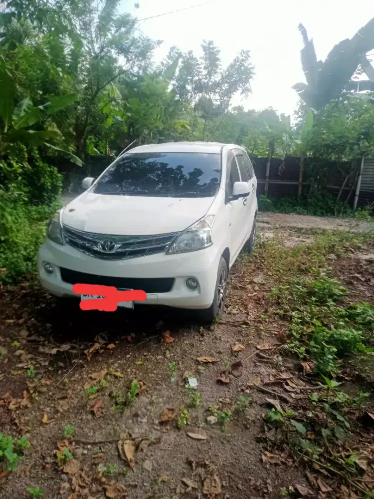 Menyewakan mobil rental