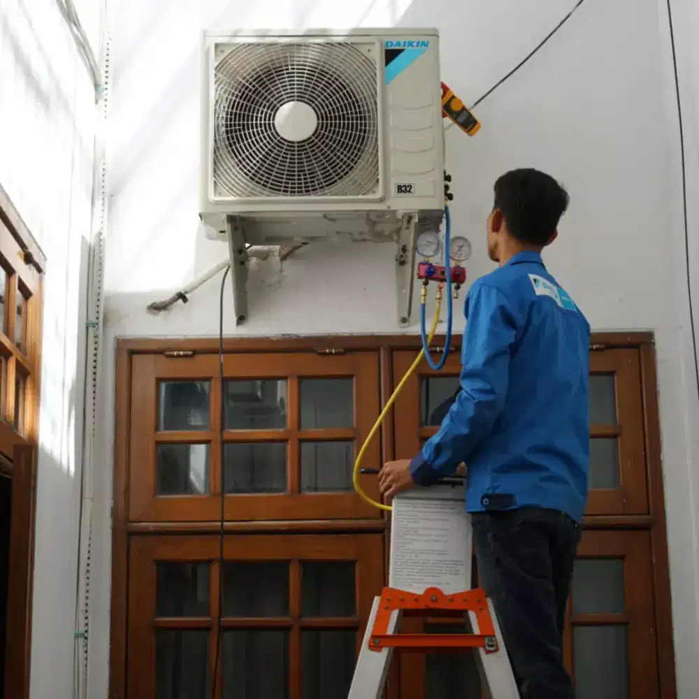 Service Ac,Mesin Cuci,Kulkas,Pompa Air dan Bongkar Pasang AC.
