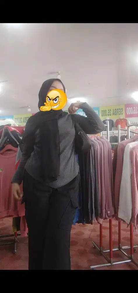 Mencari pekerjaan (looking for a job) halal!
