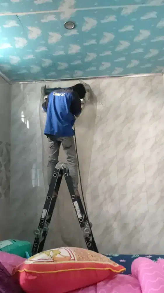 Perbaikan AC netes indoor ke rumah
