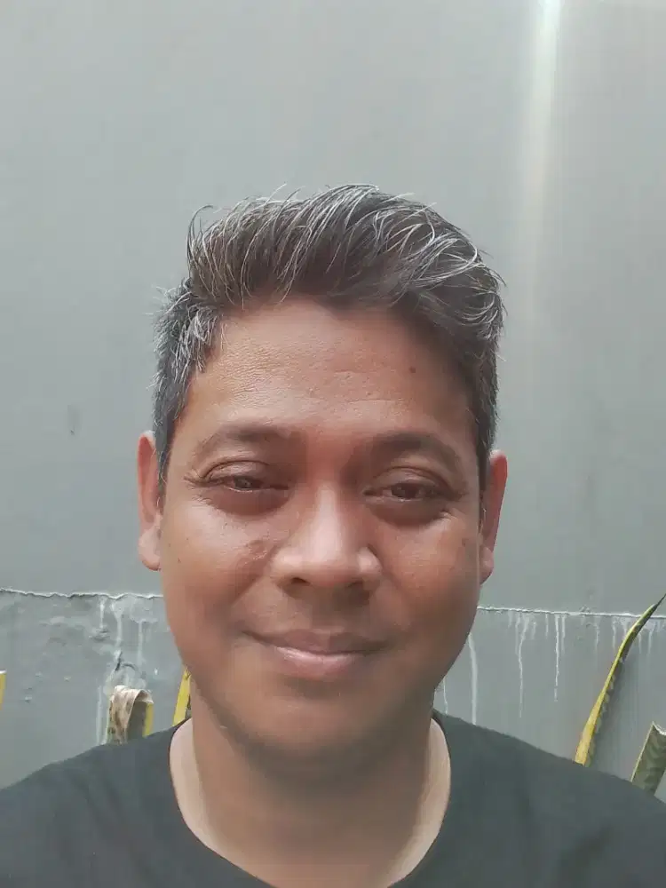 Saya pria usia 38thn cari lowongan kerja sbg driver pengalaman 10thn