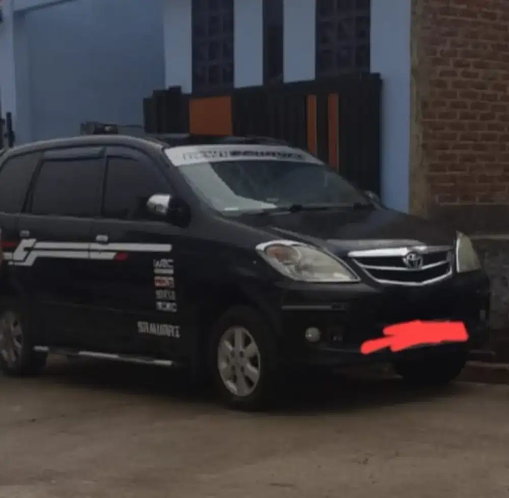 Supir dengan mobil