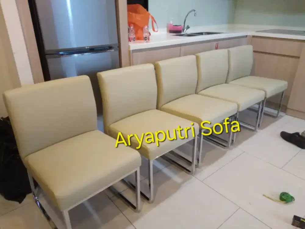 Menerima service sofa, jok dan kursi