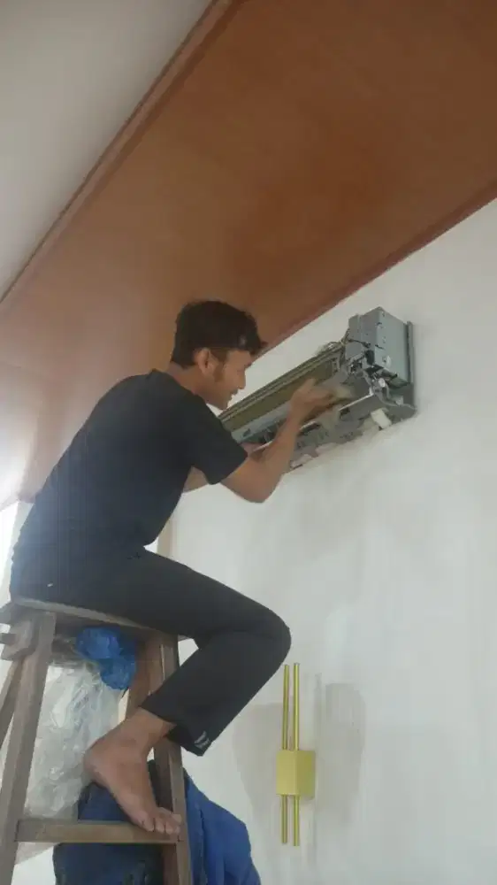 Service AC Terbaik dan Bergaransi