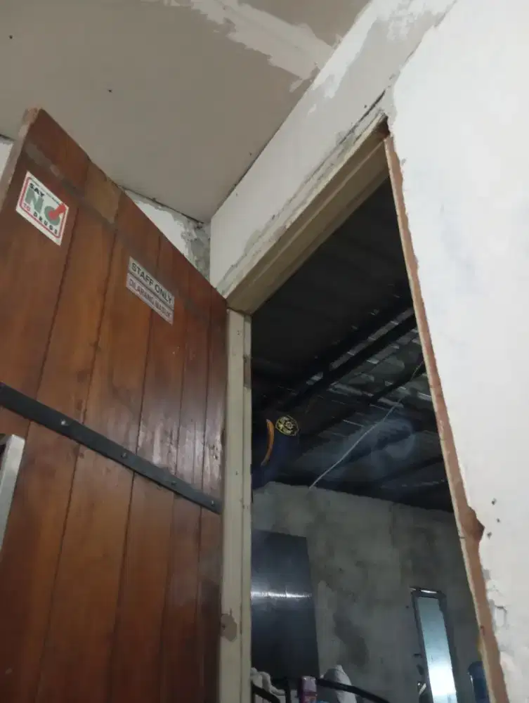 tukang bangunan serba bisa berpengalaman